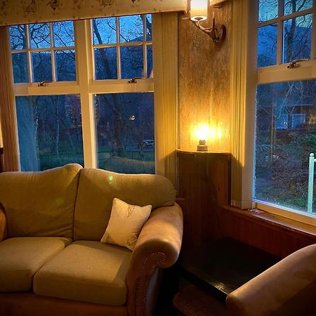 Glen Clova Hotel & Luxury Lodges Millton of Clova Esterno foto
