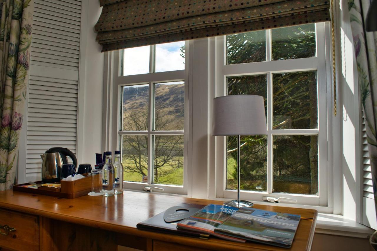 Glen Clova Hotel & Luxury Lodges Millton of Clova Esterno foto