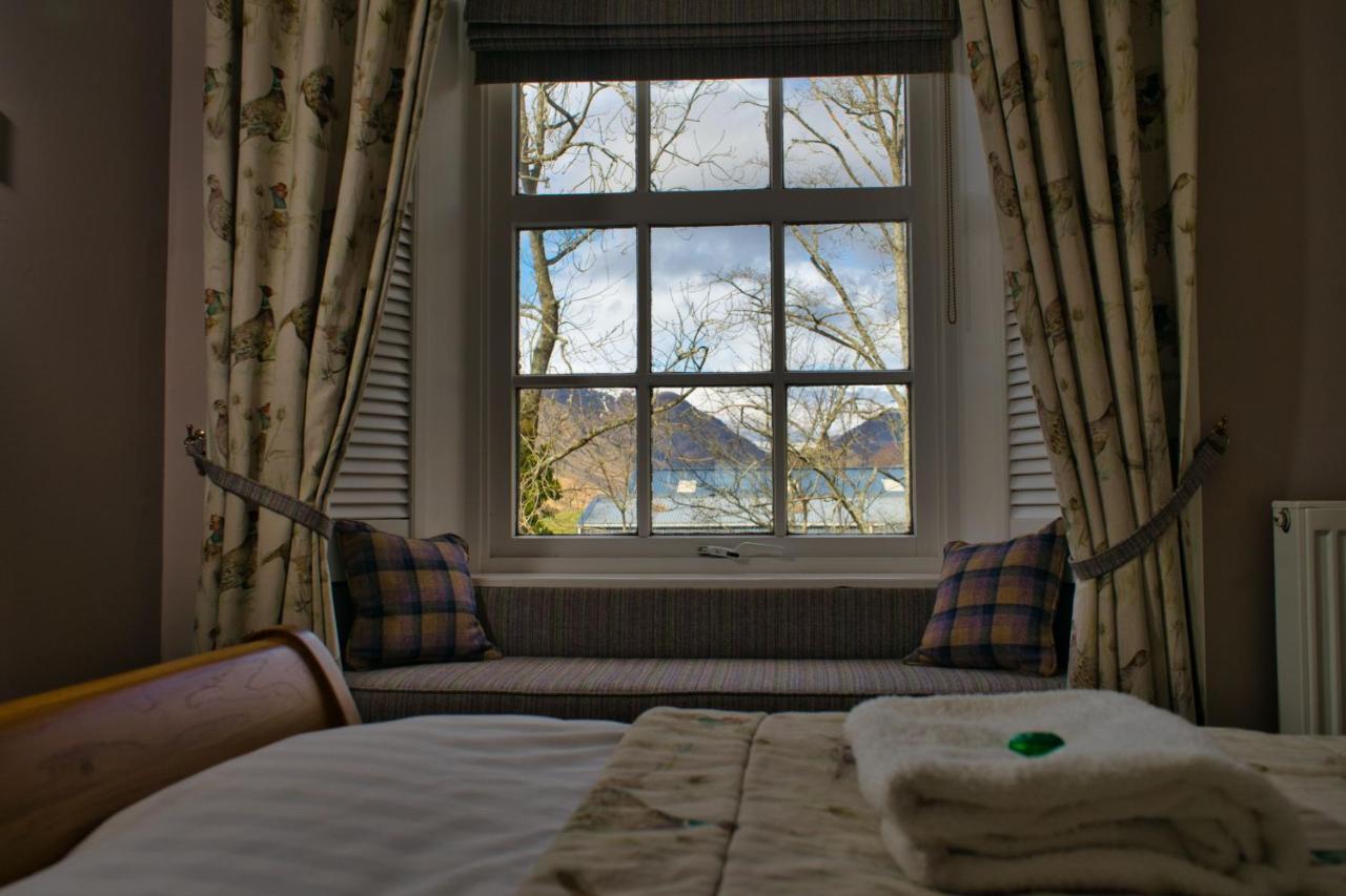 Glen Clova Hotel & Luxury Lodges Millton of Clova Esterno foto