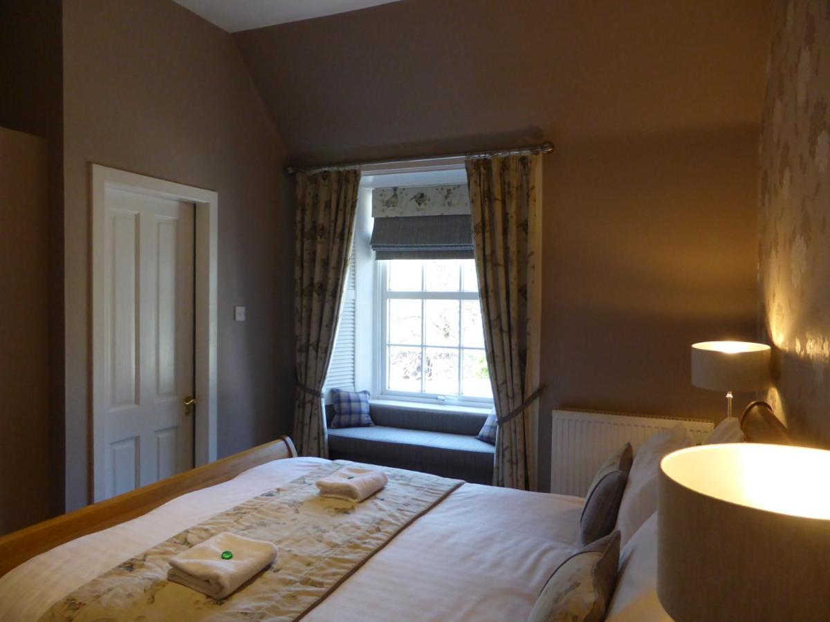 Glen Clova Hotel & Luxury Lodges Millton of Clova Esterno foto