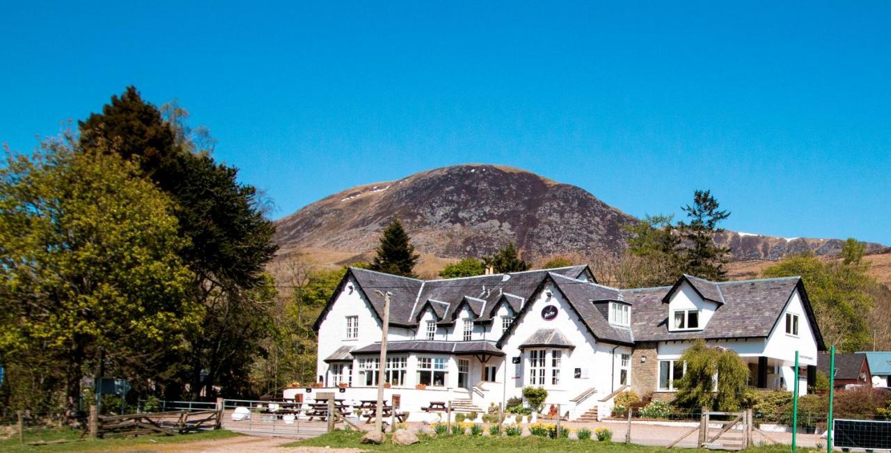 Glen Clova Hotel & Luxury Lodges Millton of Clova Esterno foto