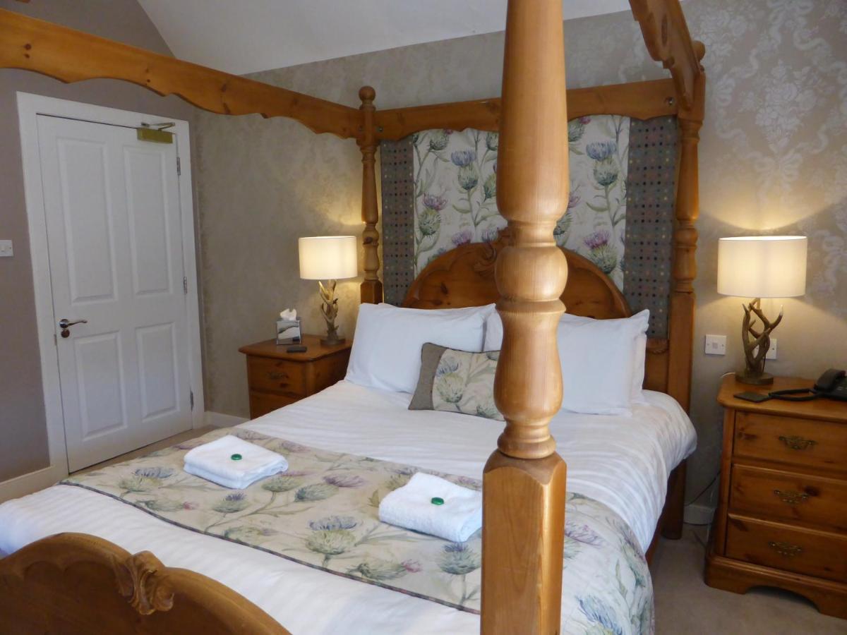 Glen Clova Hotel & Luxury Lodges Millton of Clova Esterno foto